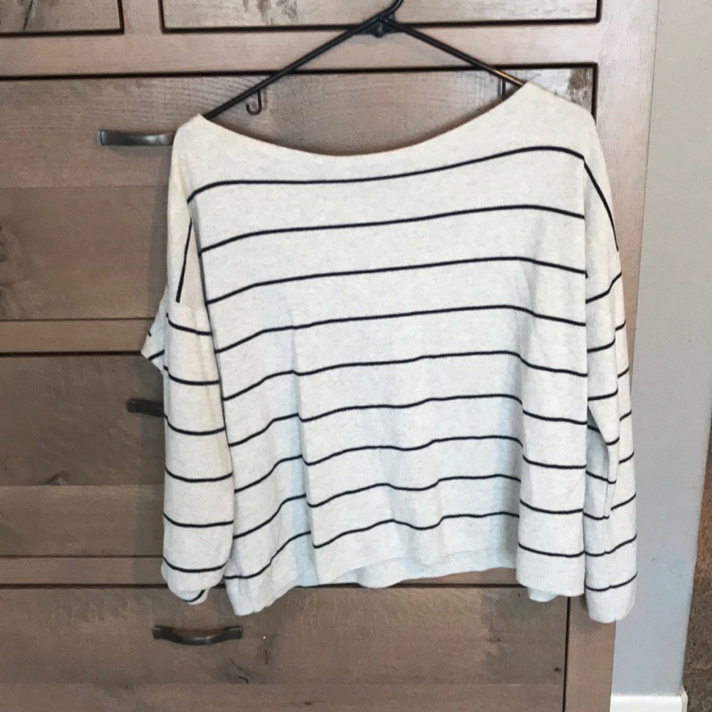 Cropped sweater